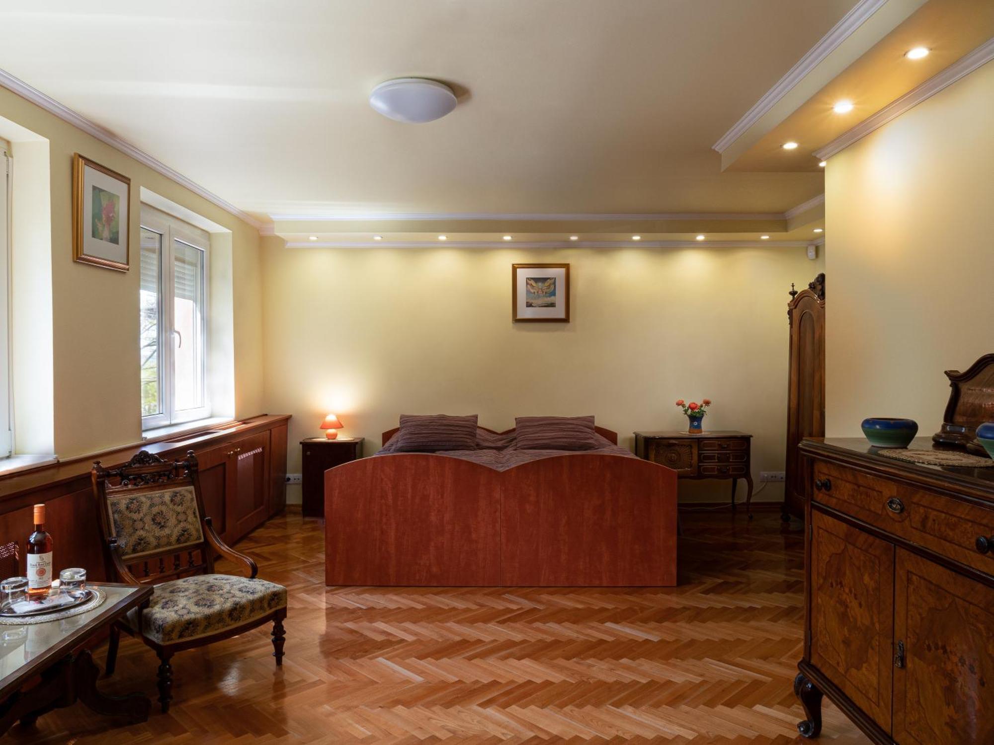 Frank Vendeghaz Hotel Veszpramvarsany Exterior foto