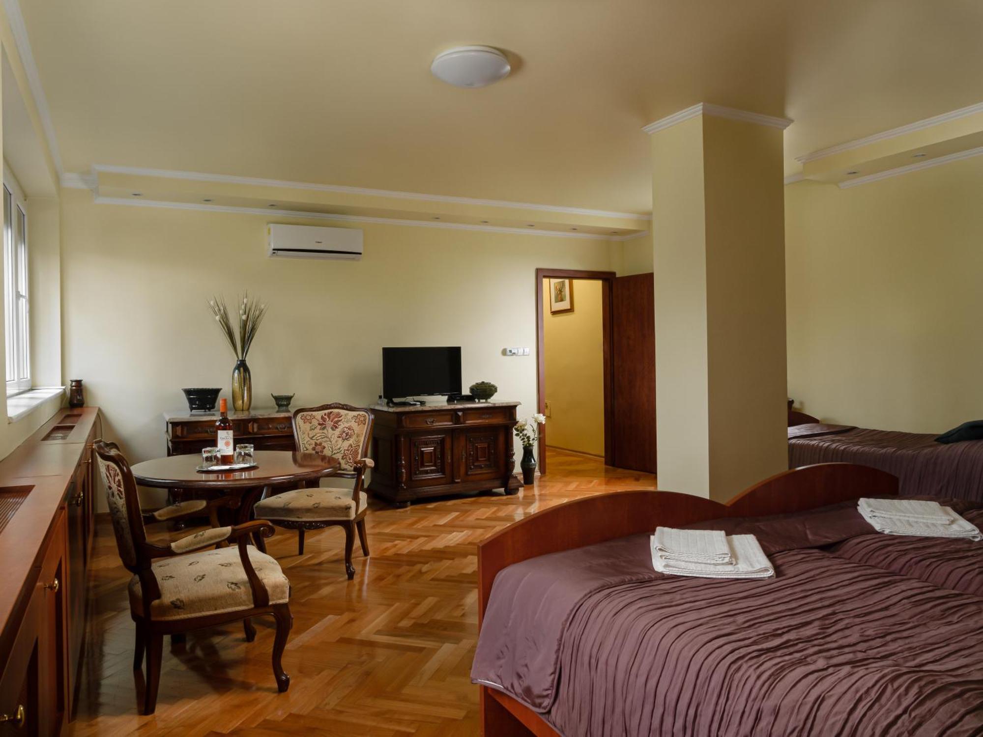 Frank Vendeghaz Hotel Veszpramvarsany Exterior foto